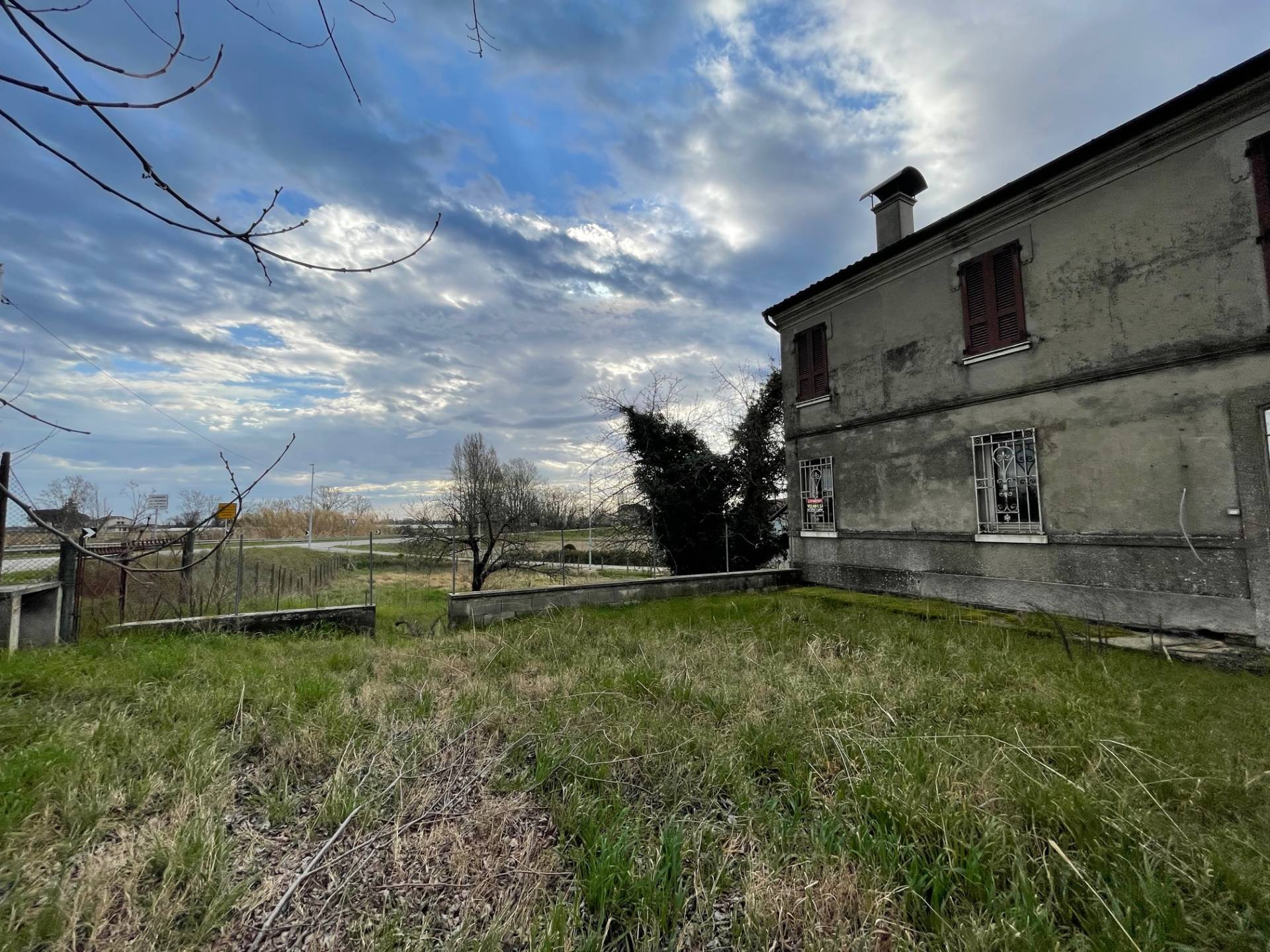 Casa / Villa / Villetta in vendita a Ferrara, Viconovo