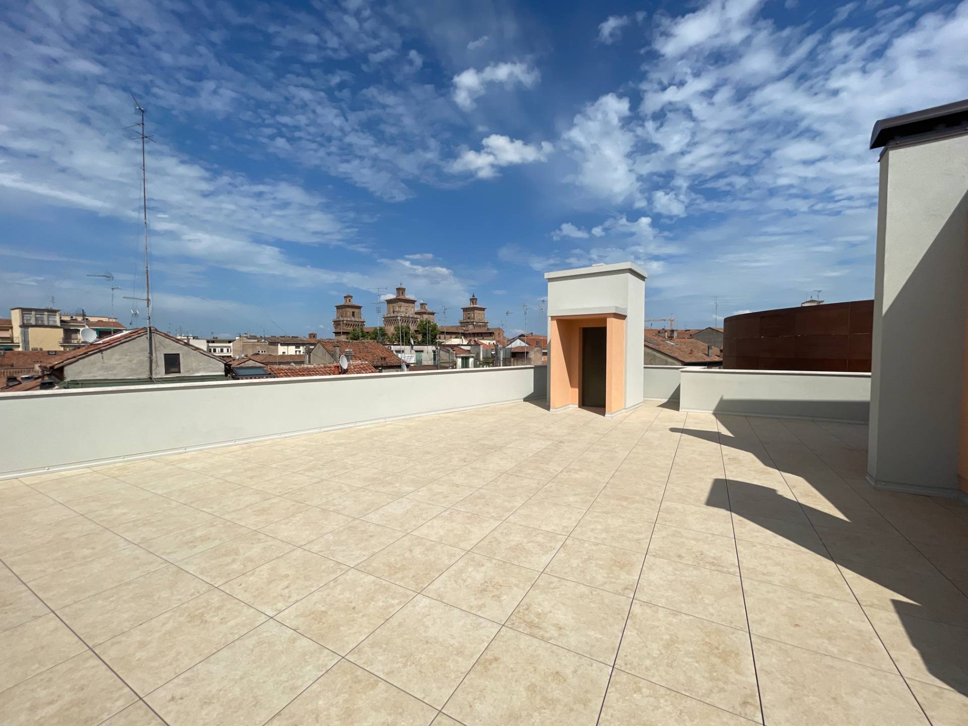 Appartamento in vendita a Ferrara, Centro storico