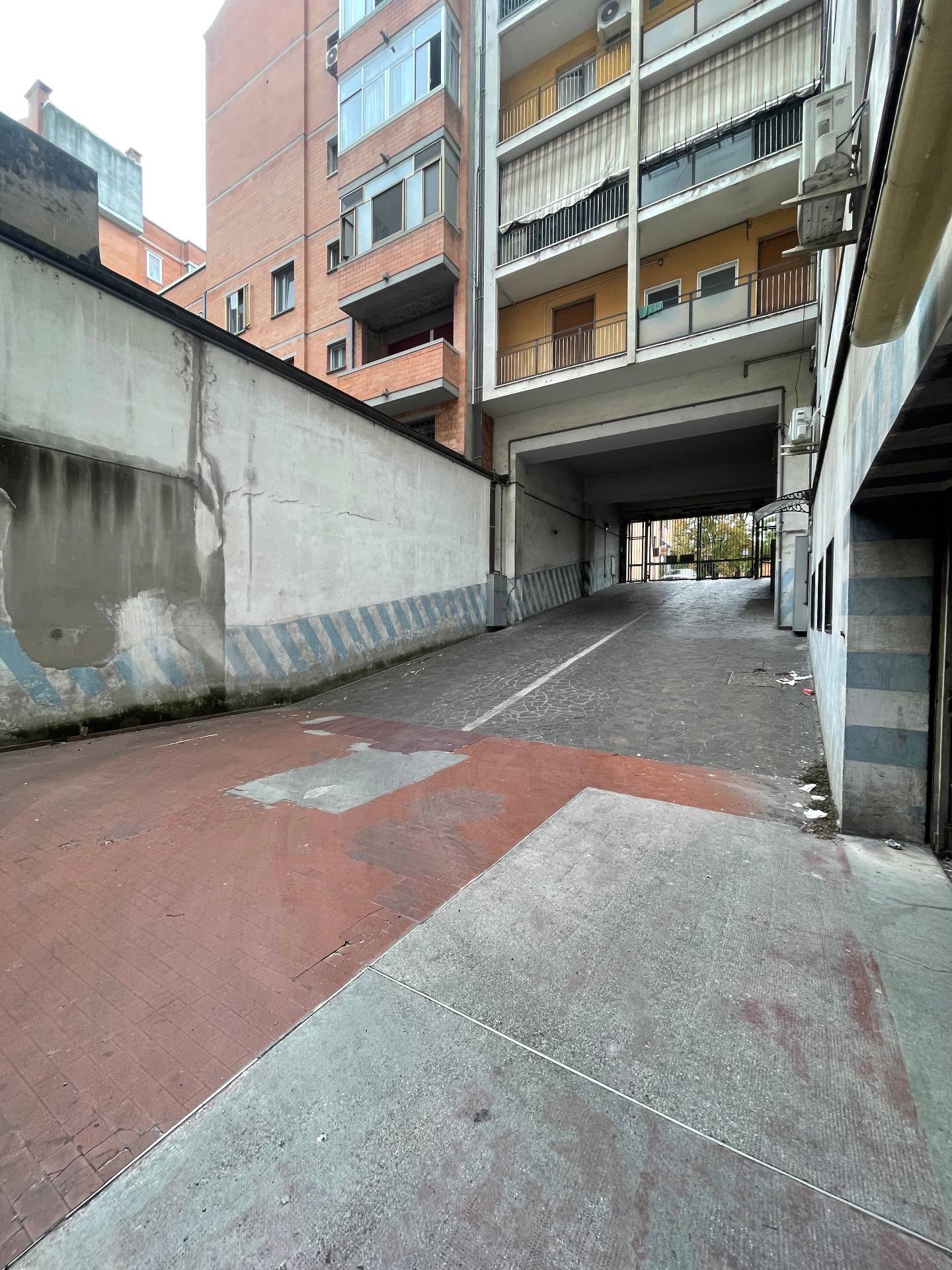 Posto auto coperto in vendita a Ferrara, Fuori Mura - Zona Nord-Ovest