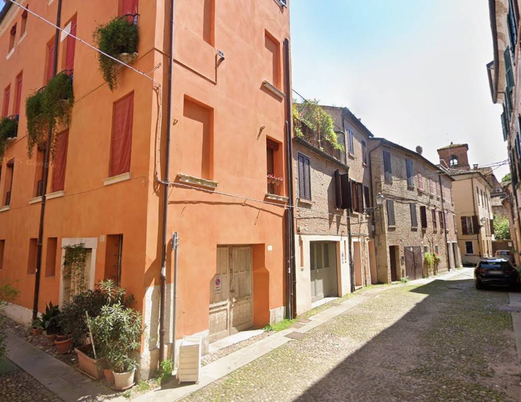 Appartamento in affitto a Ferrara, Centro storico
