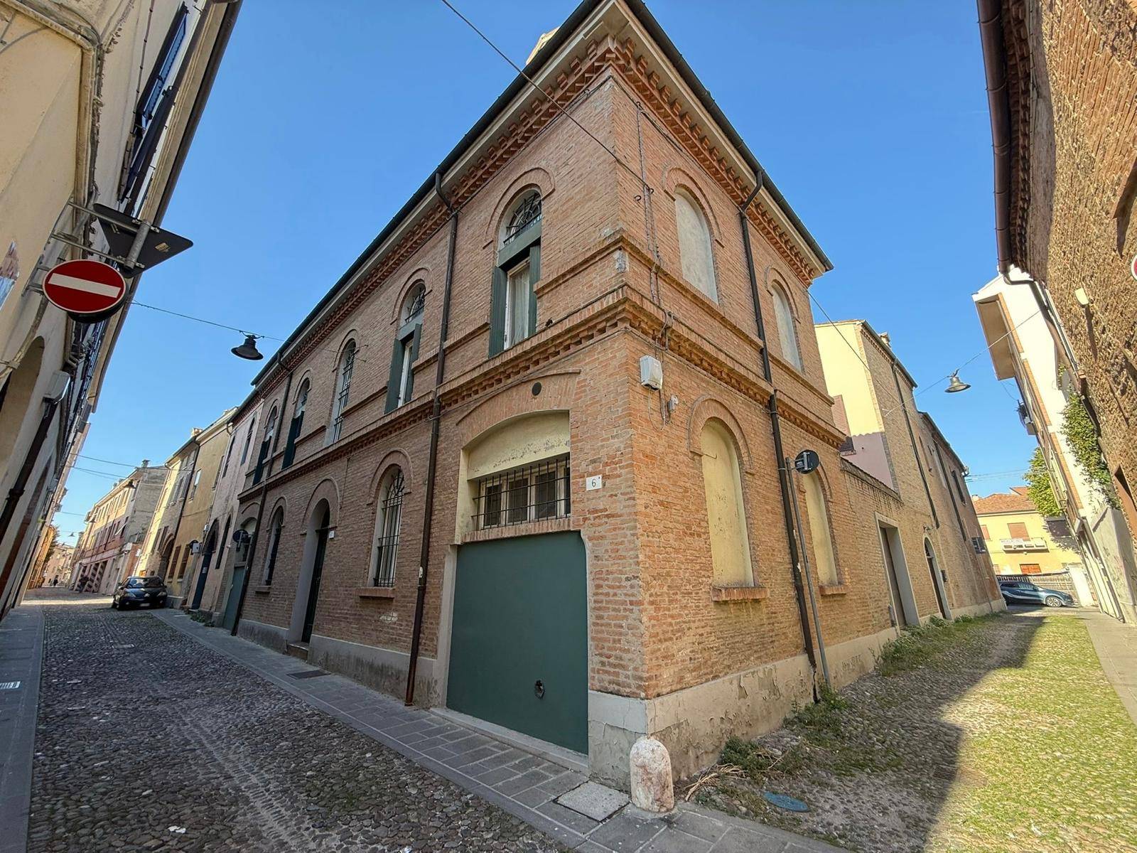 Casa / Villa / Villetta in vendita a Ferrara, Centro storico