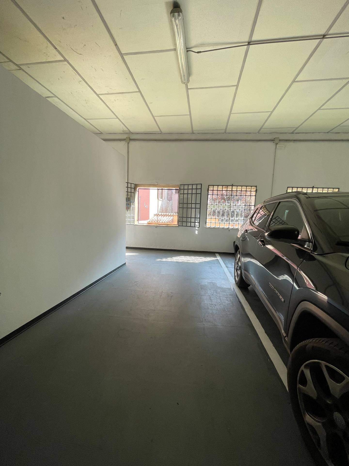 Posto auto coperto in vendita a Ferrara, Centro storico