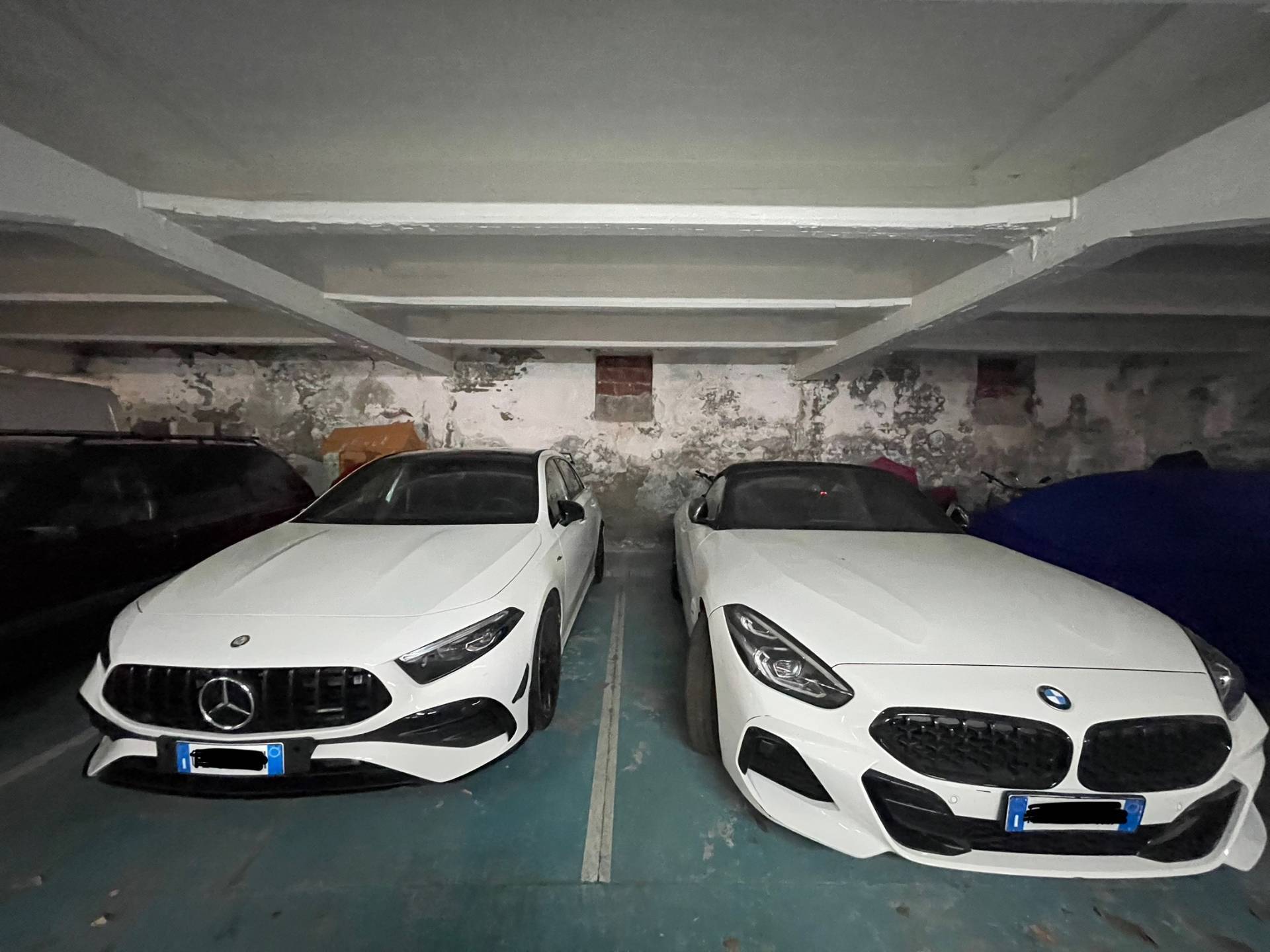 Posto auto coperto in vendita a Ferrara, Entro Mura