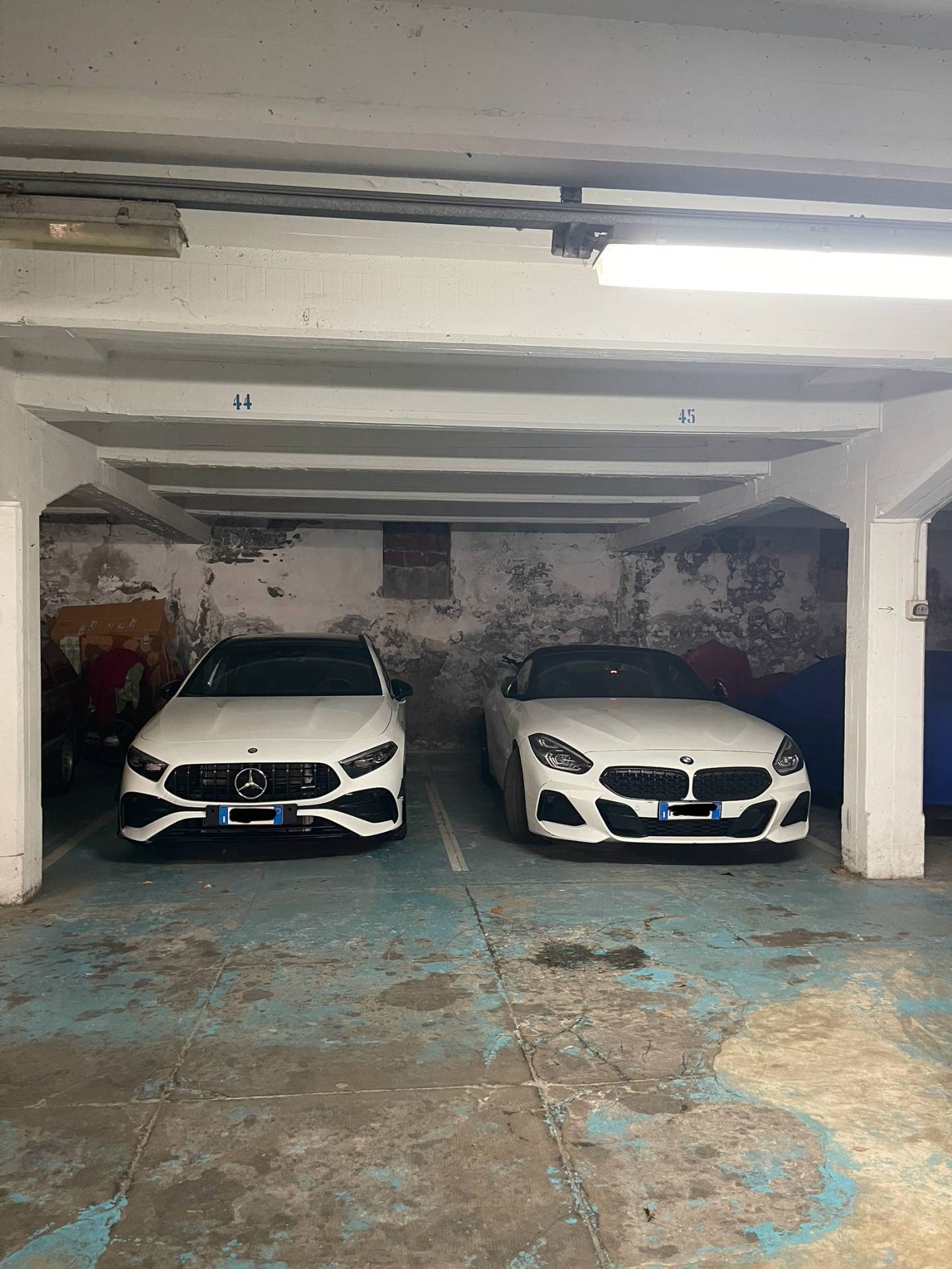 Posto auto coperto in vendita a Ferrara, Entro Mura