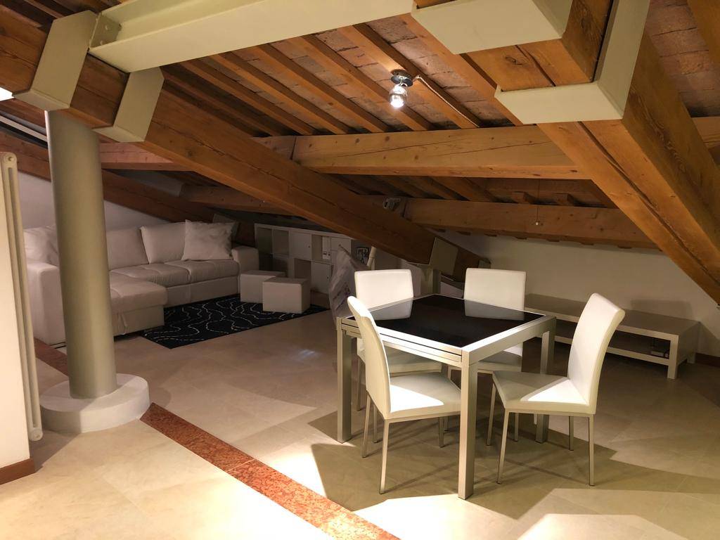 Appartamento in vendita a Ferrara, Centro storico