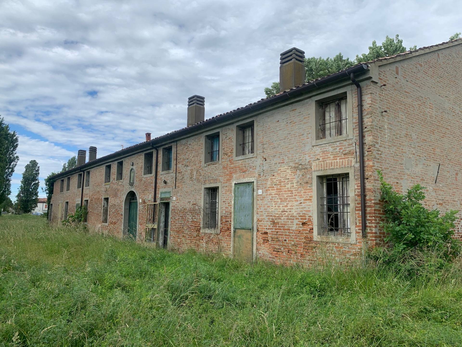 Casa / Villa / Villetta in vendita a Ferrara, Baura