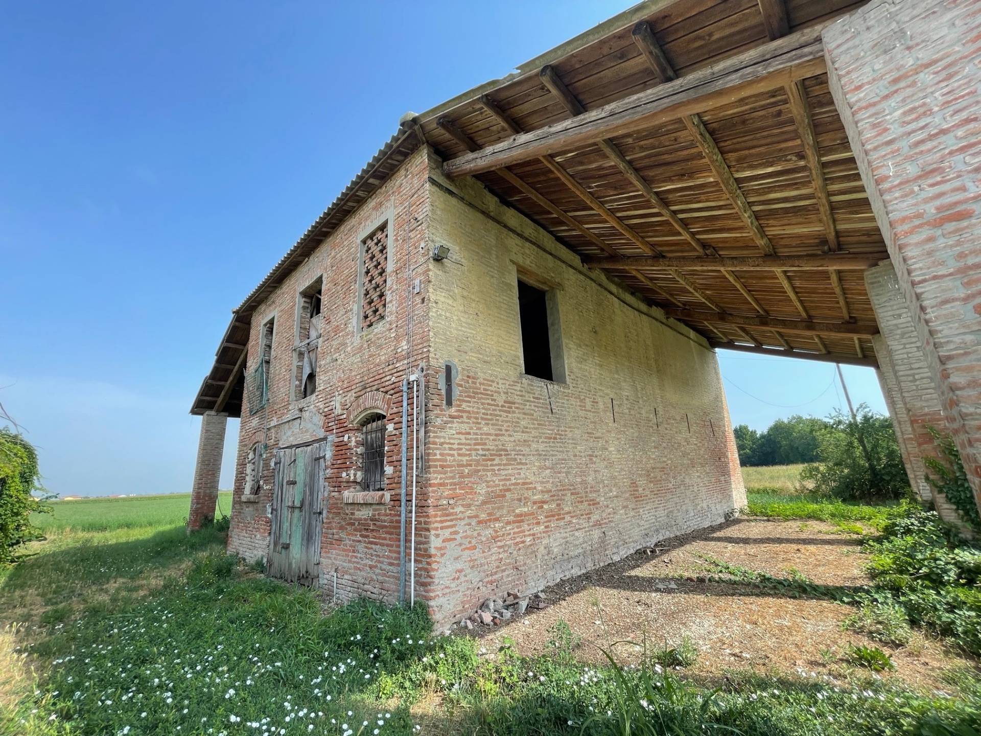 Casa / Villa / Villetta in vendita a Voghiera, Gualdo