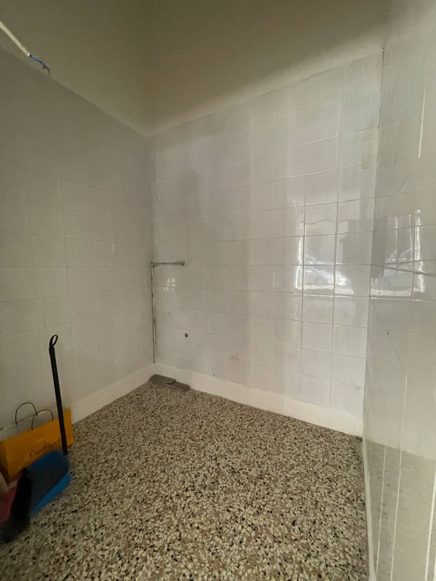 Negozio in vendita a Ferrara, Centro storico