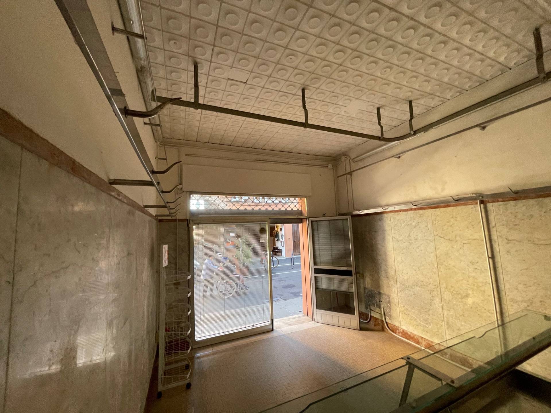 Negozio in vendita a Ferrara, Centro storico