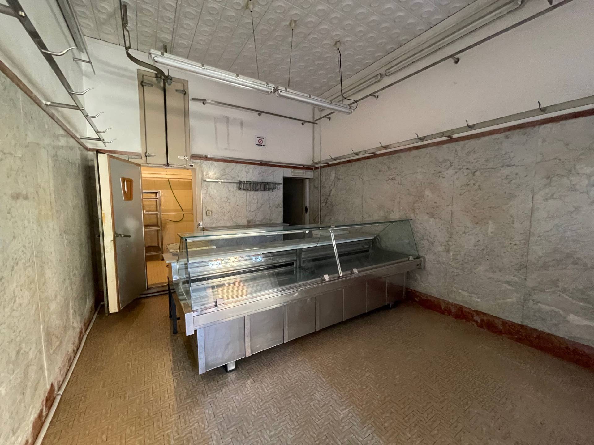 Negozio in vendita a Ferrara, Centro storico