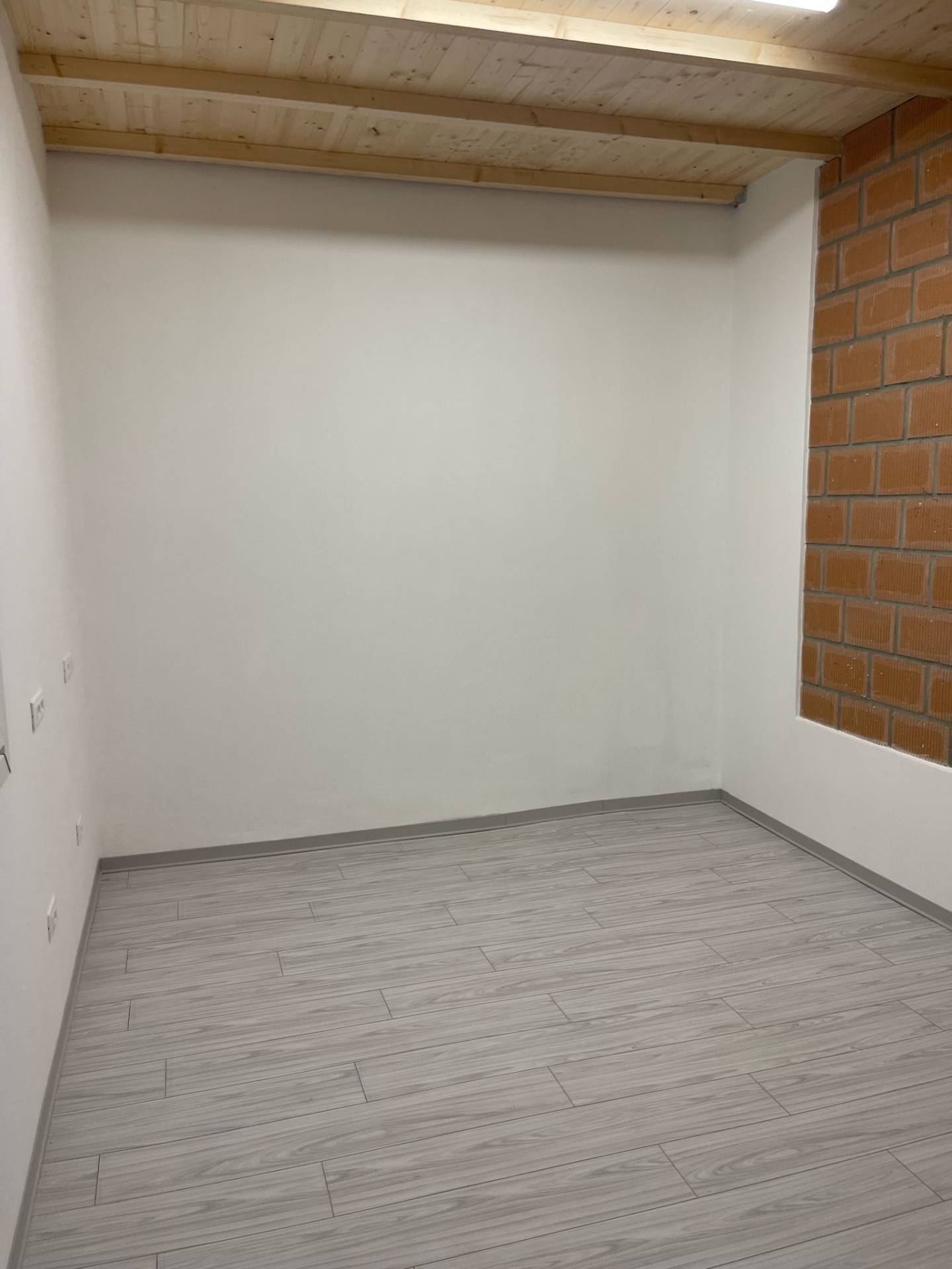 Magazzino in affitto a Ferrara, Fuori Mura - Zona Nord-Ovest