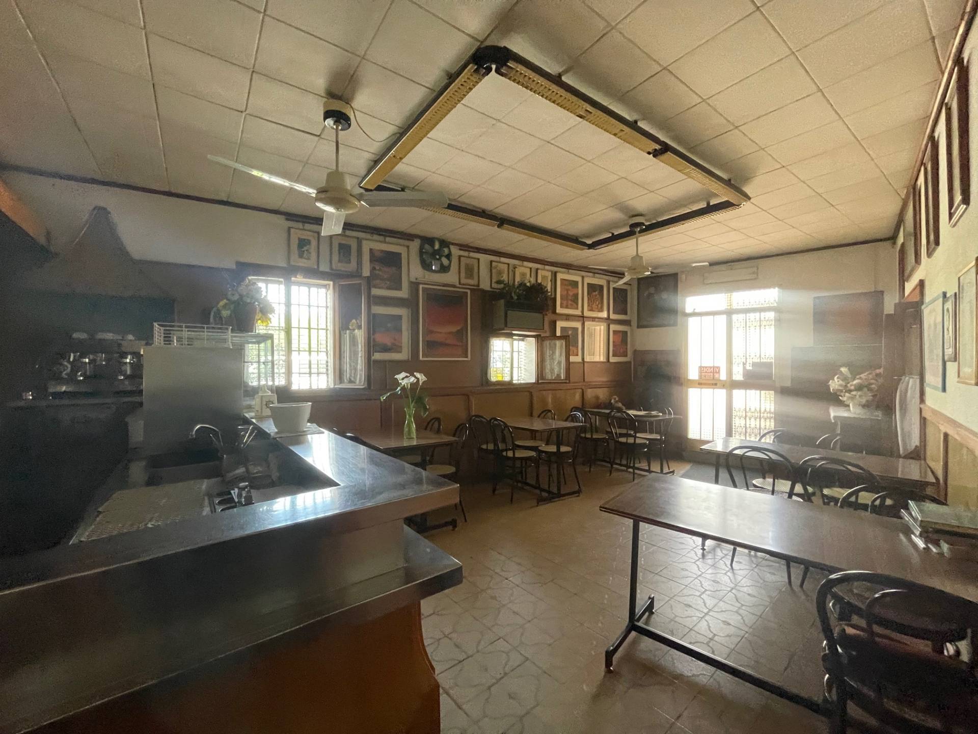 Negozio in vendita a Ferrara, Centro storico