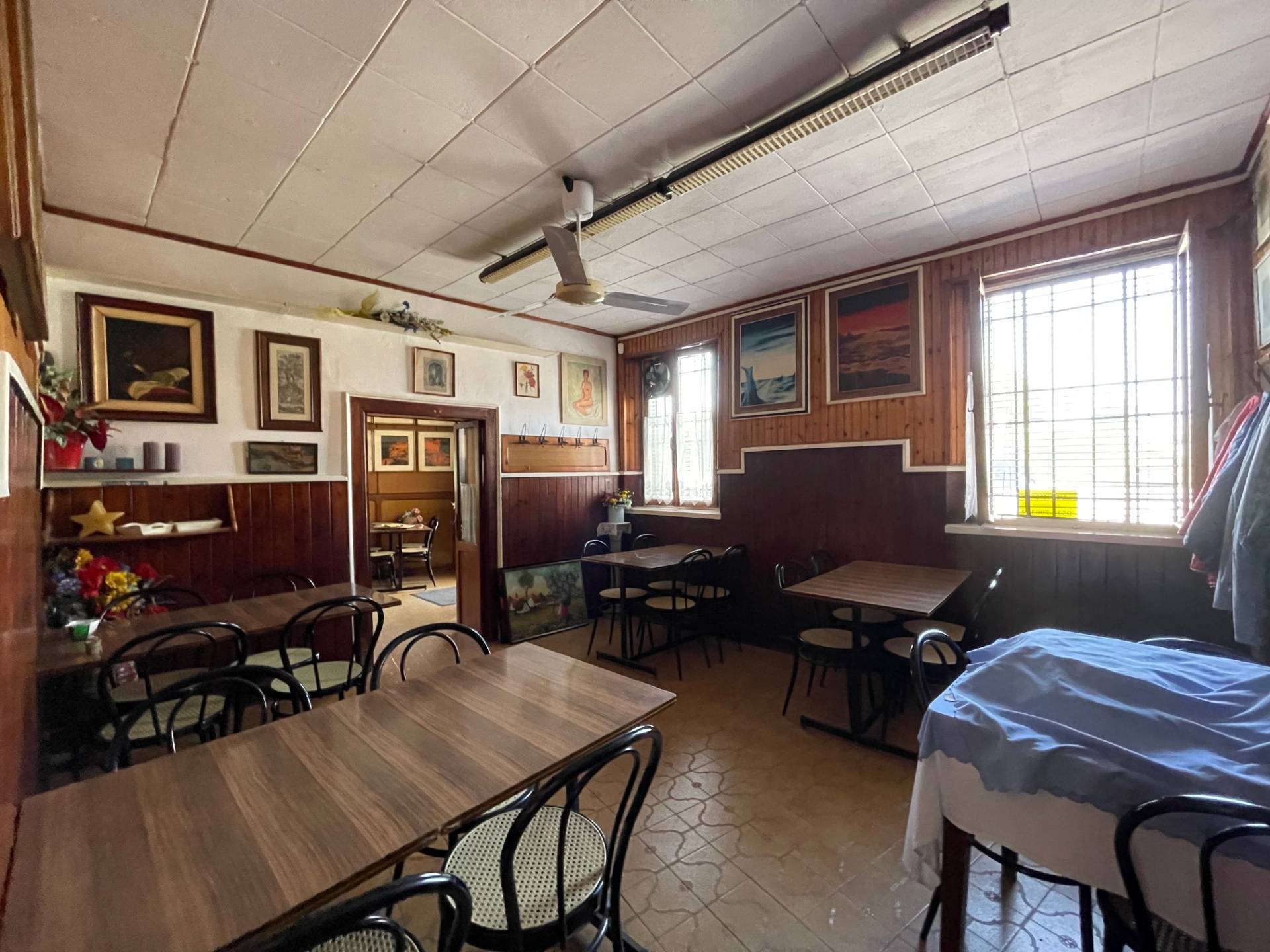 Negozio in vendita a Ferrara, Centro storico