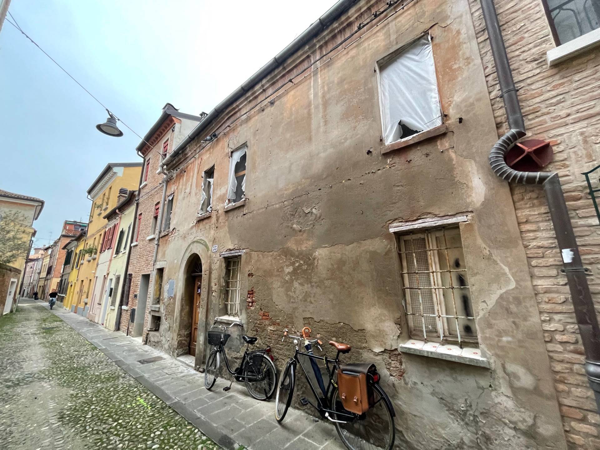 Casa / Villa / Villetta in vendita a Ferrara, Centro storico
