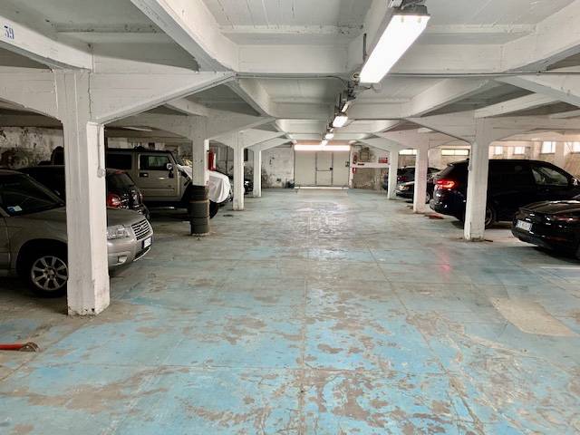 Garage / Posto auto in affitto a Ferrara, Centro storico