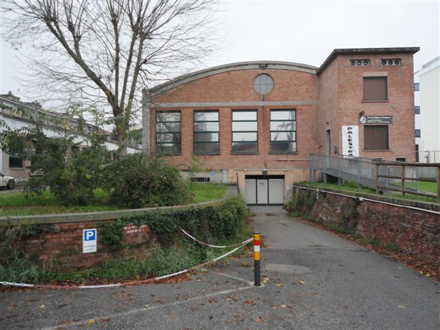 Garage / Posto auto in affitto a Ferrara, Centro storico