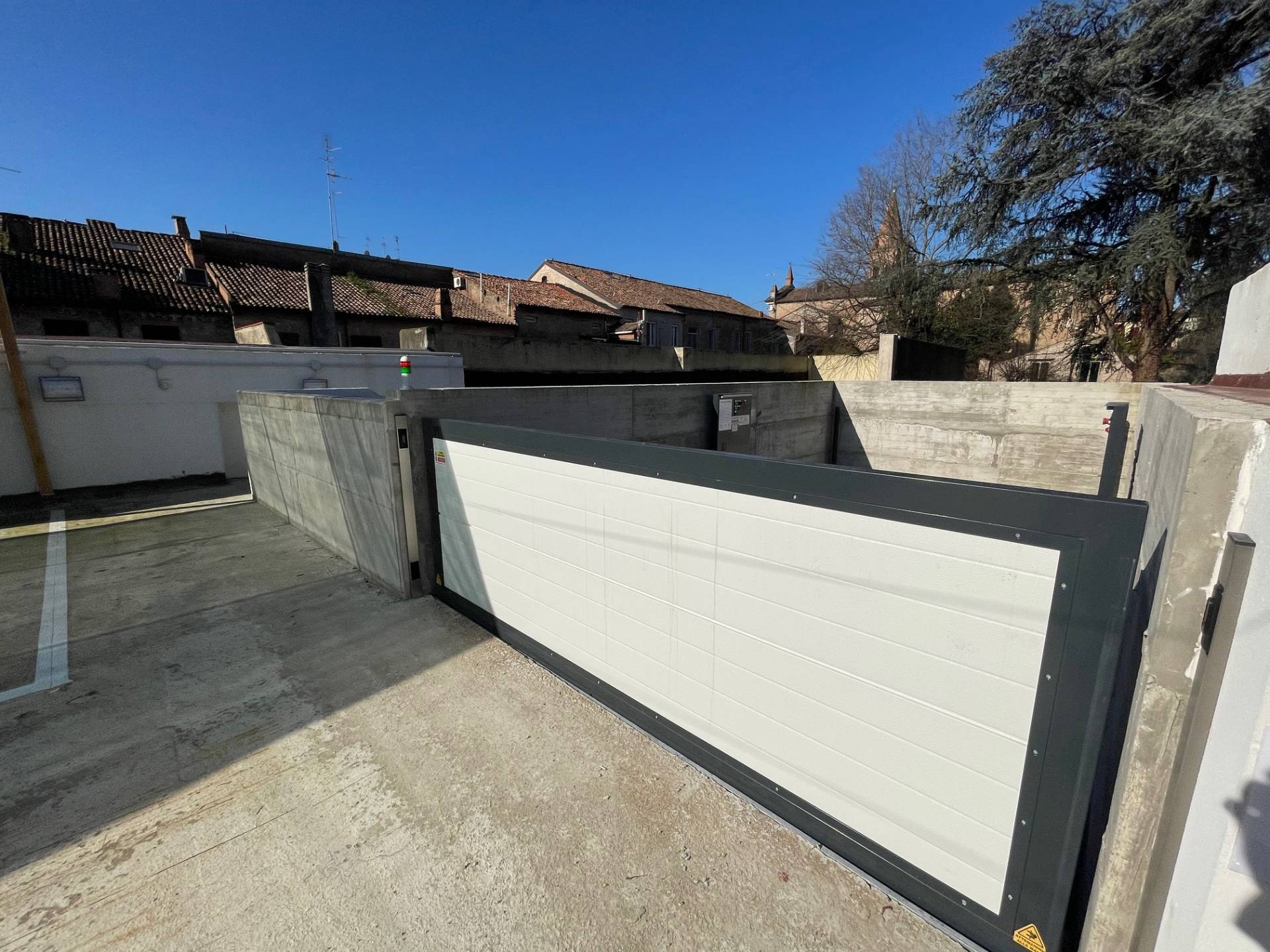 Garage / Posto auto in vendita a Ferrara, Centro storico