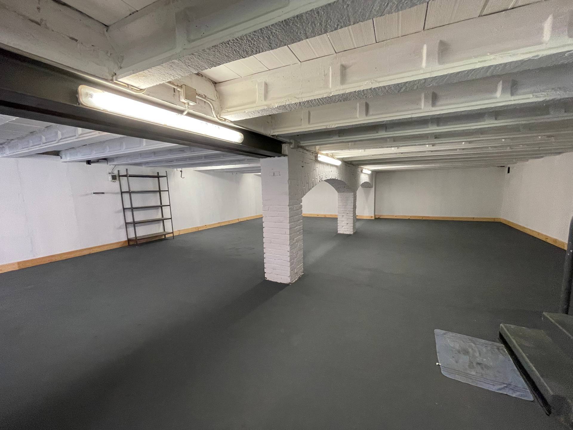 Magazzino in vendita a Ferrara, Centro storico