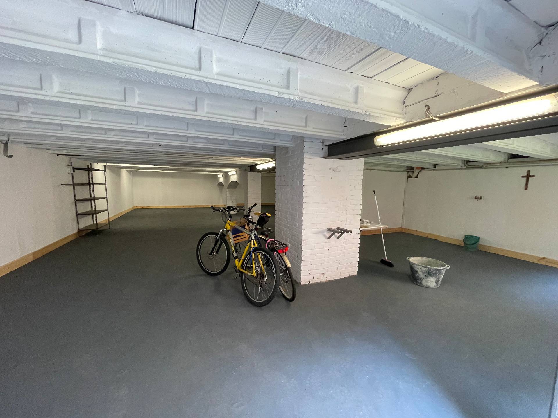 Magazzino in vendita a Ferrara, Centro storico