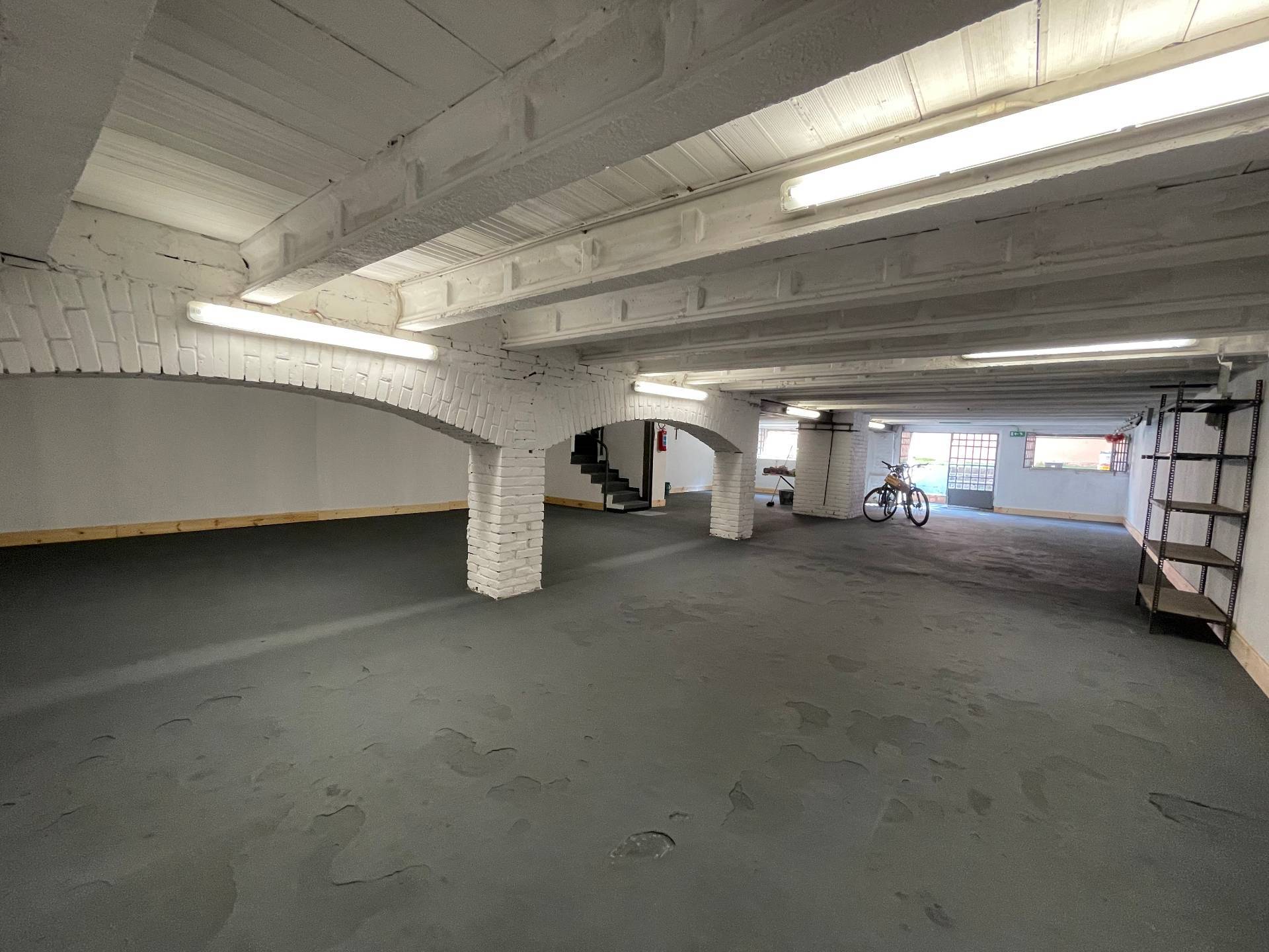 Magazzino in vendita a Ferrara, Centro storico