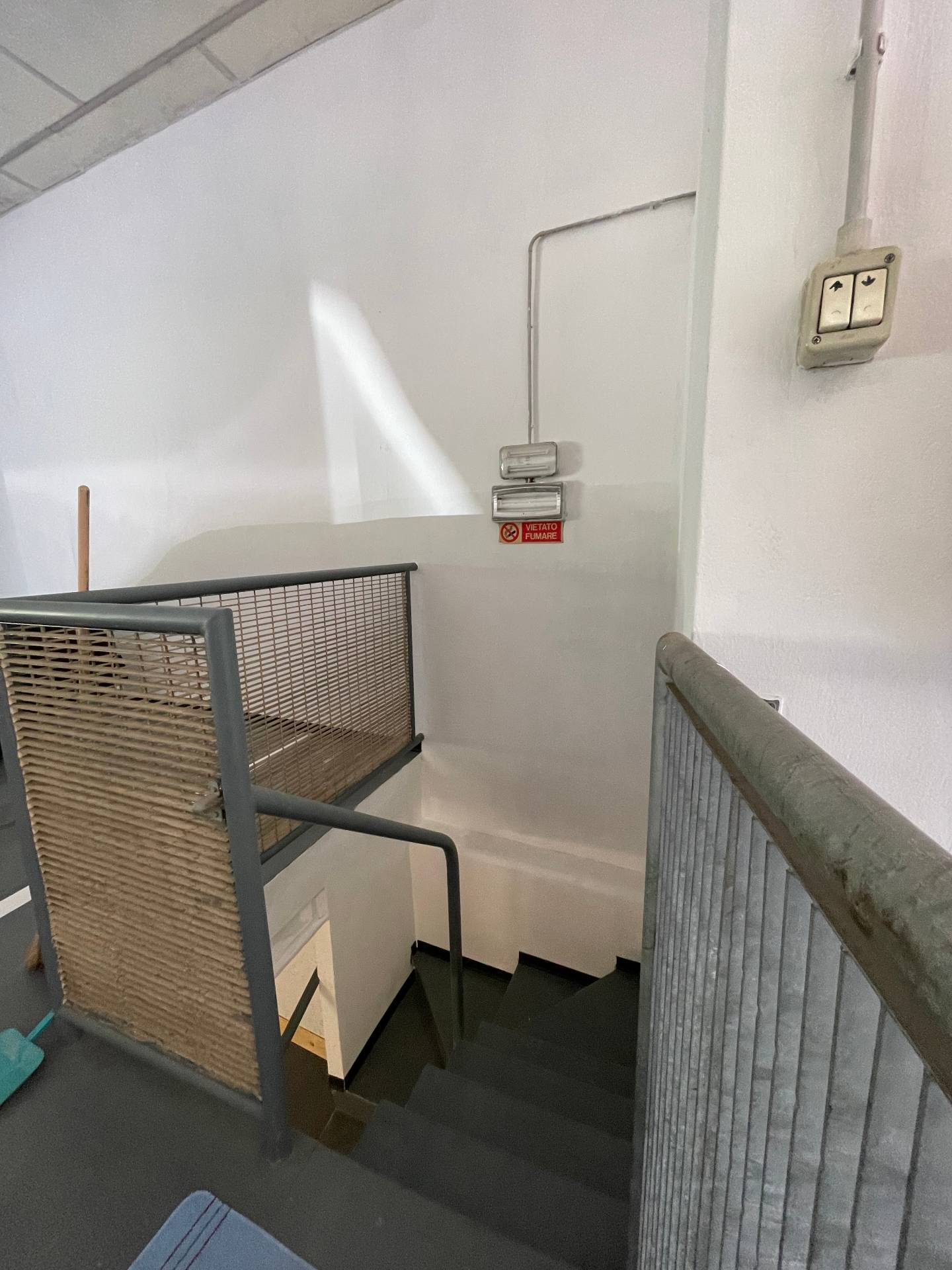 Magazzino in vendita a Ferrara, Centro storico