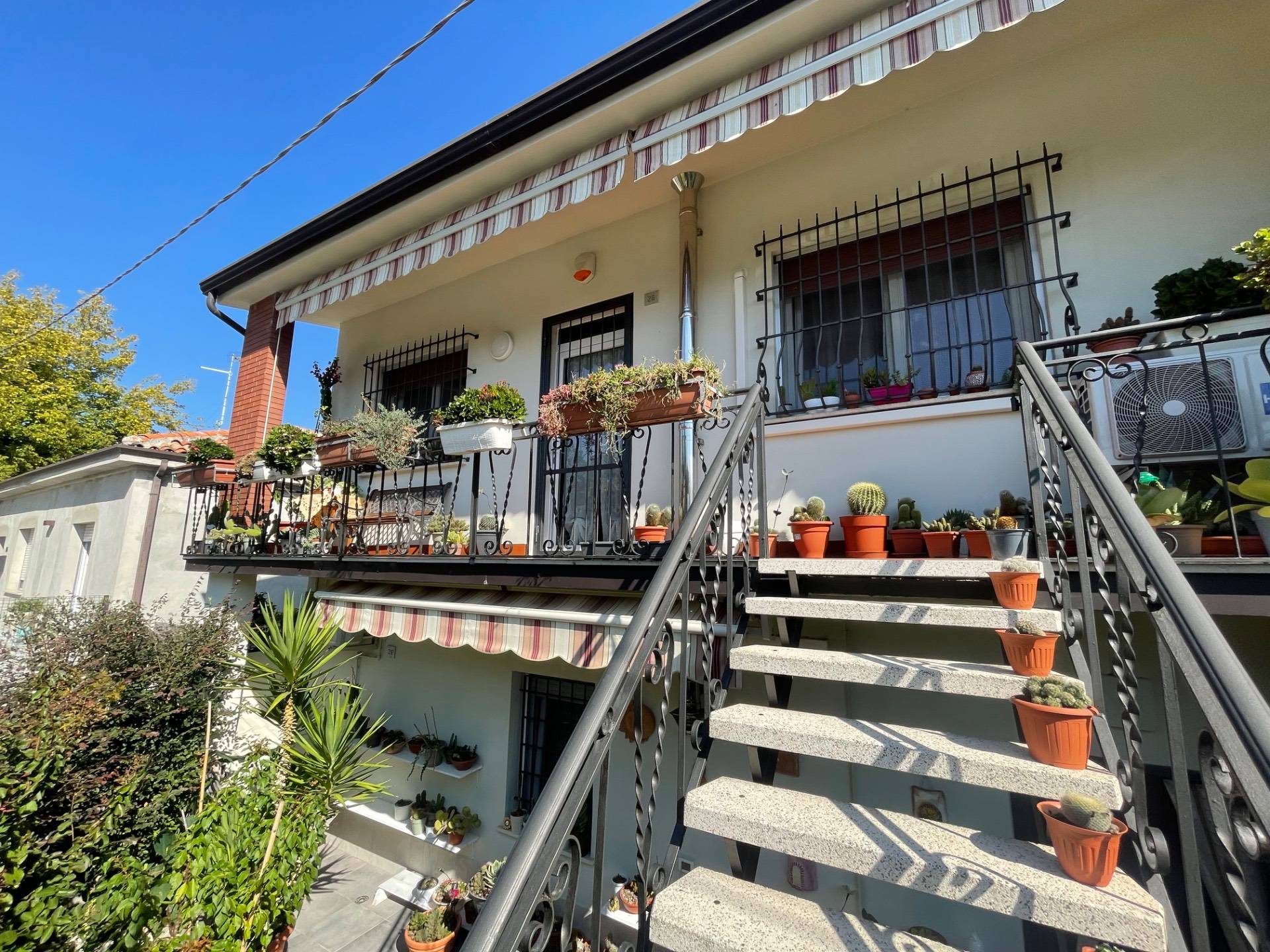 Casa / Villa / Villetta in vendita a Ferrara, Marrara