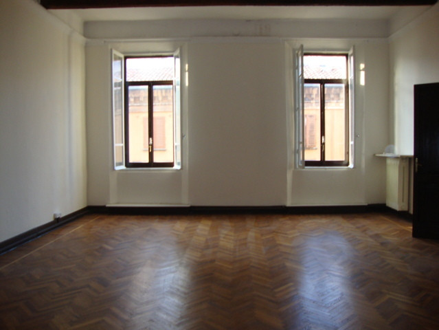 Ufficio in affitto a Ferrara, Centro storico