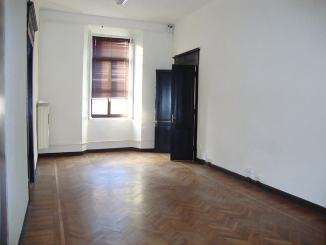 Ufficio in affitto a Ferrara, Centro storico