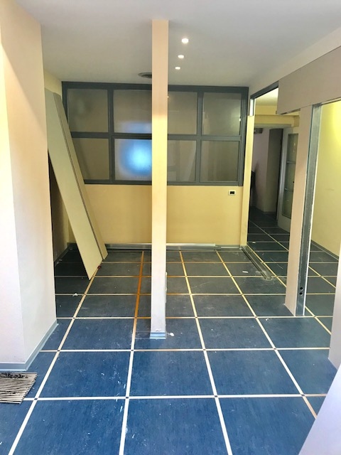 Negozio in vendita a Ferrara, Centro storico