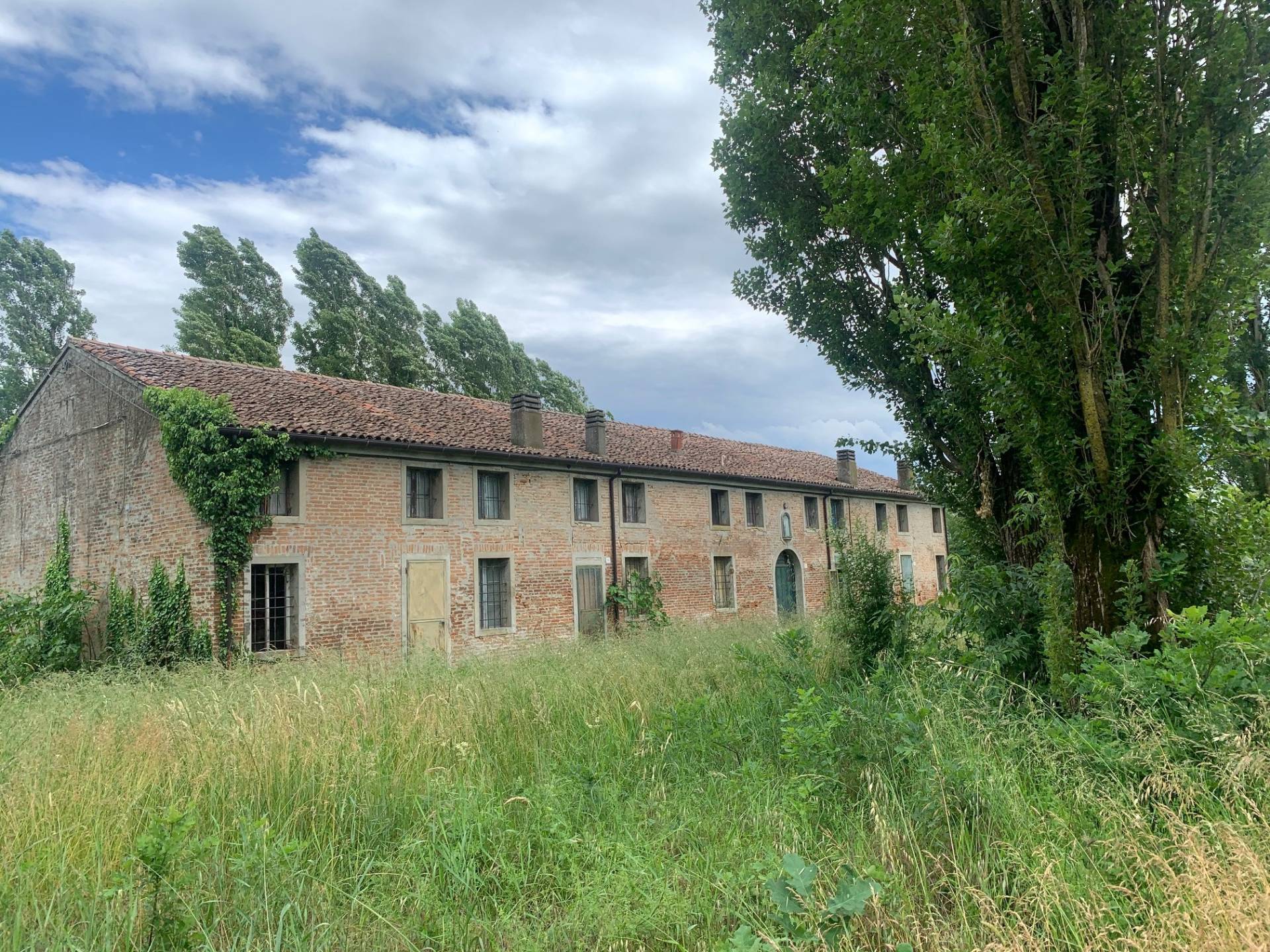 Casa / Villa / Villetta in vendita a Ferrara, Baura