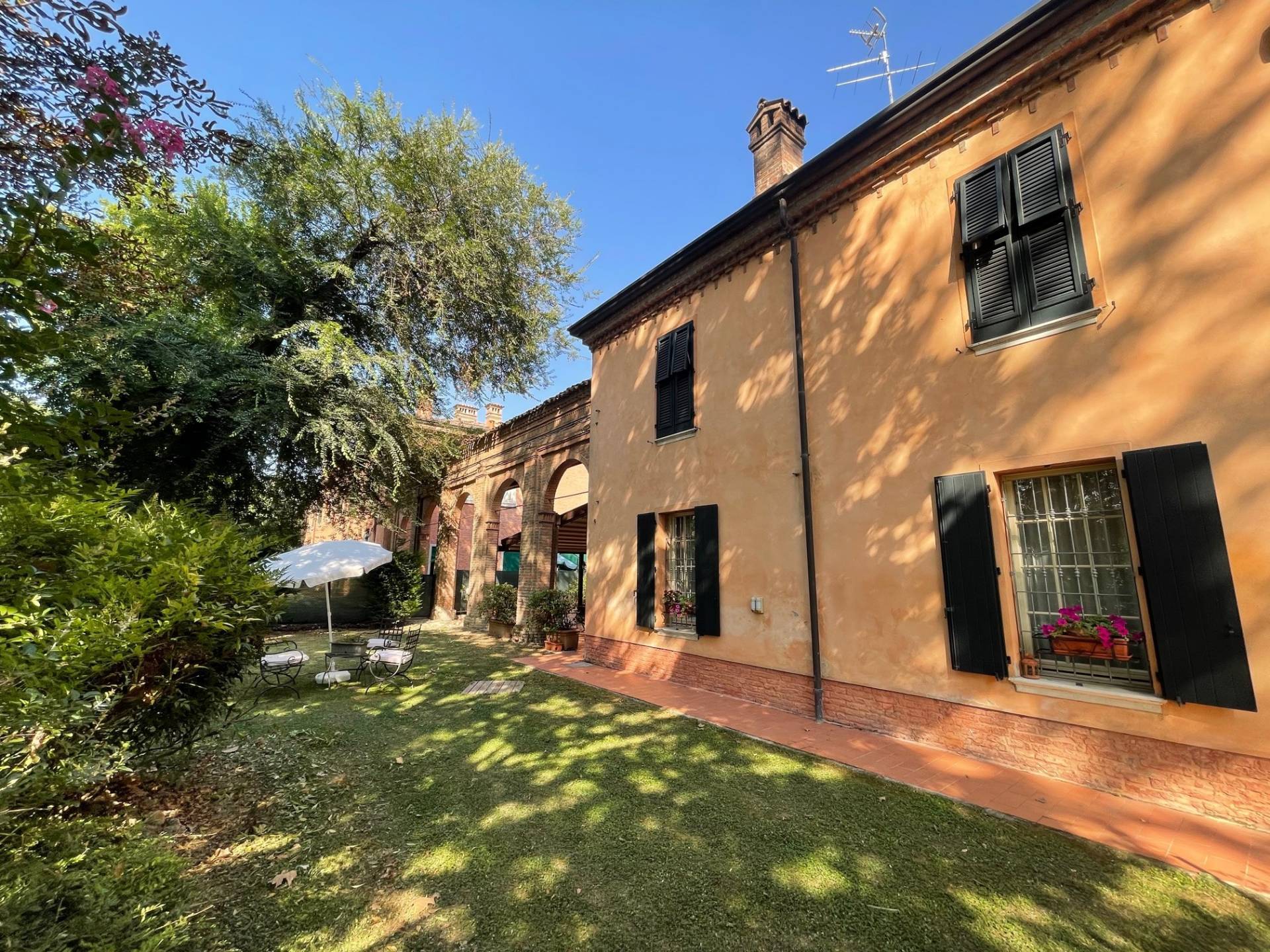 Casa / Villa / Villetta in vendita a Ferrara, Gaibanella