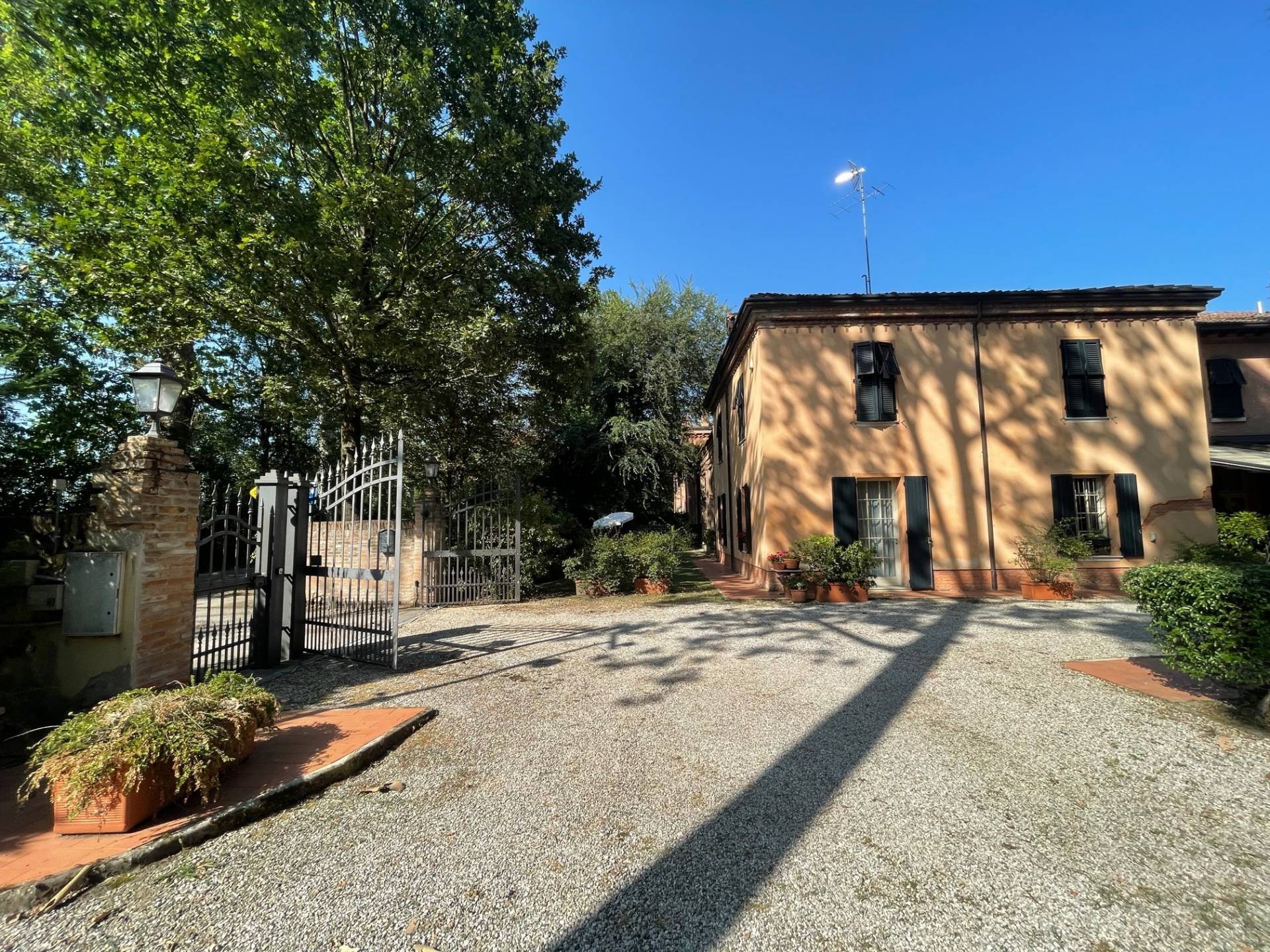 Casa / Villa / Villetta in vendita a Ferrara, Gaibanella