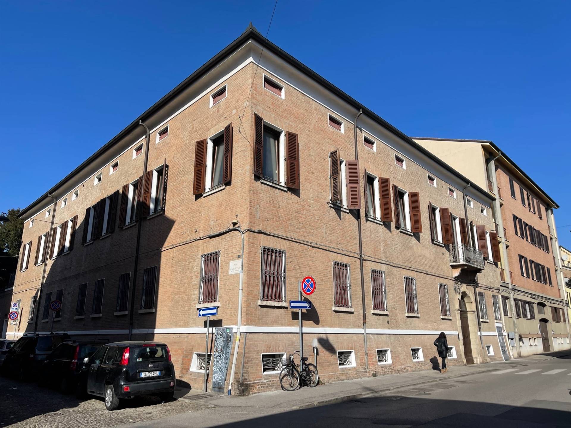 Garage / Posto auto in vendita a Ferrara, Centro storico