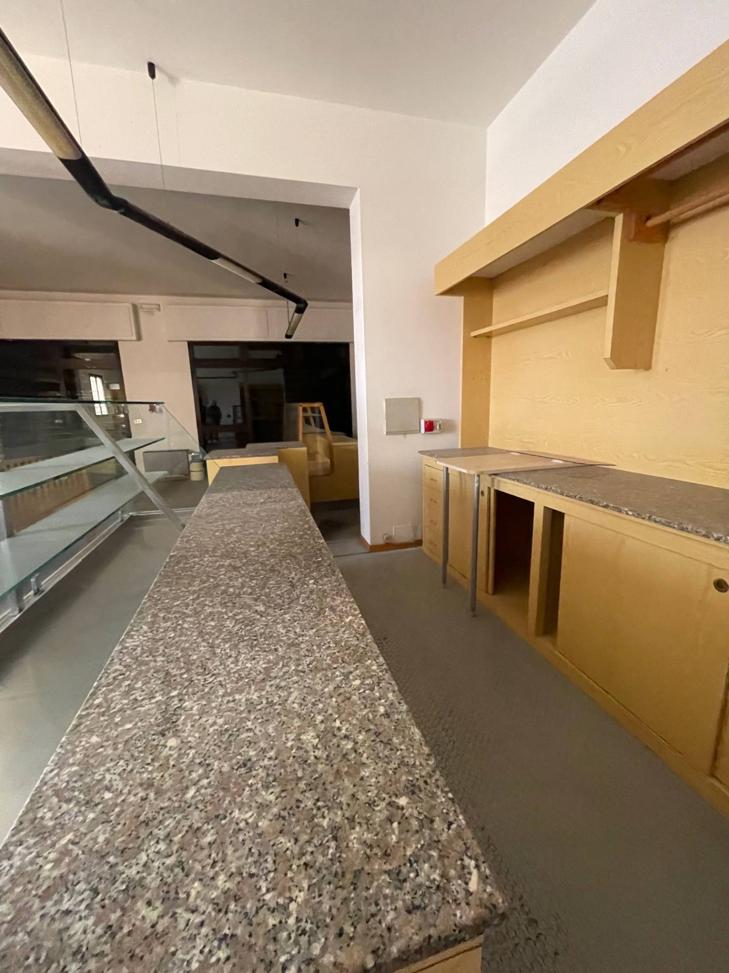 Negozio in vendita a Ferrara, Fuori Mura - Zona Est