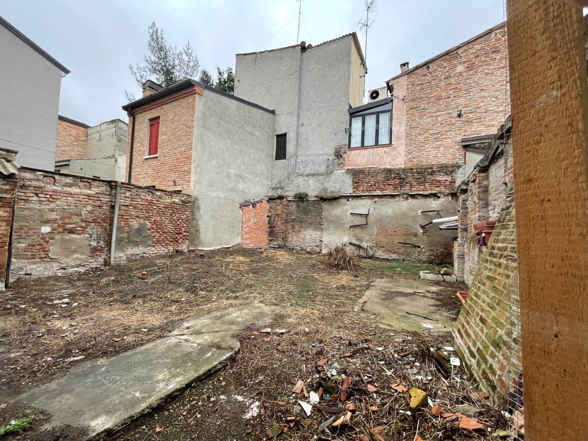 Casa / Villa / Villetta in vendita a Ferrara, Centro storico