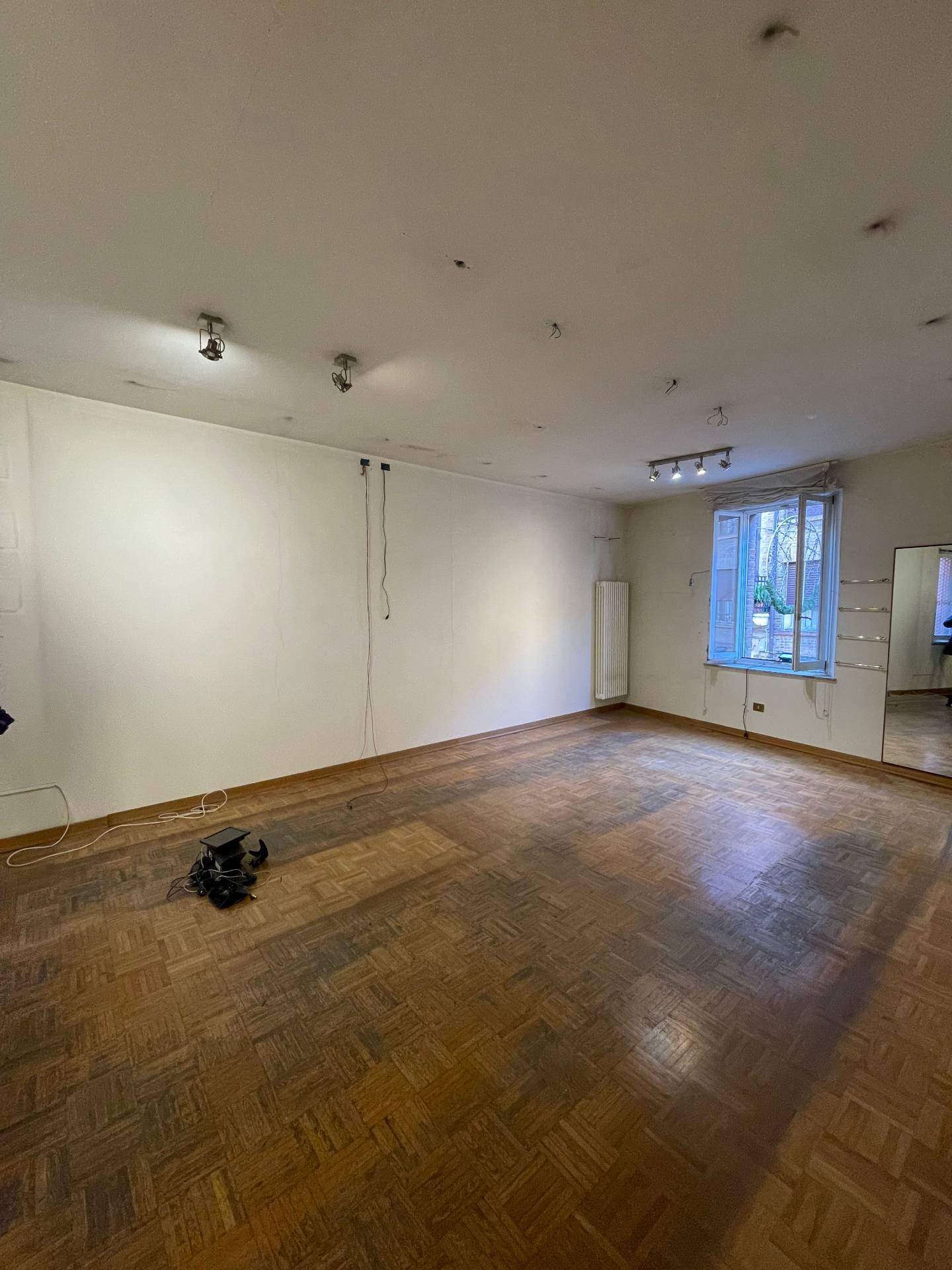 Negozio in affitto a Ferrara, Centro storico