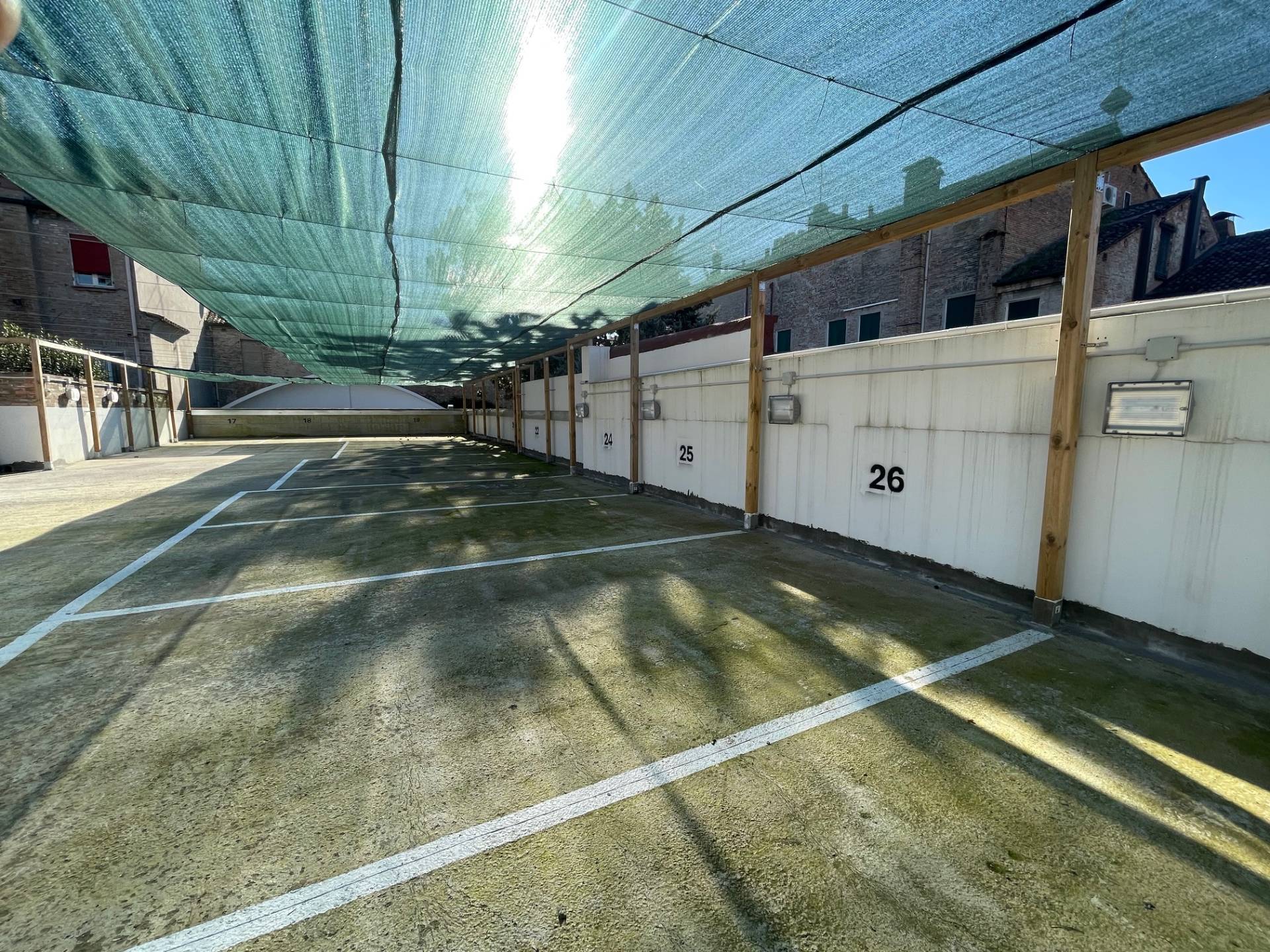 Garage / Posto auto in vendita a Ferrara, Centro storico