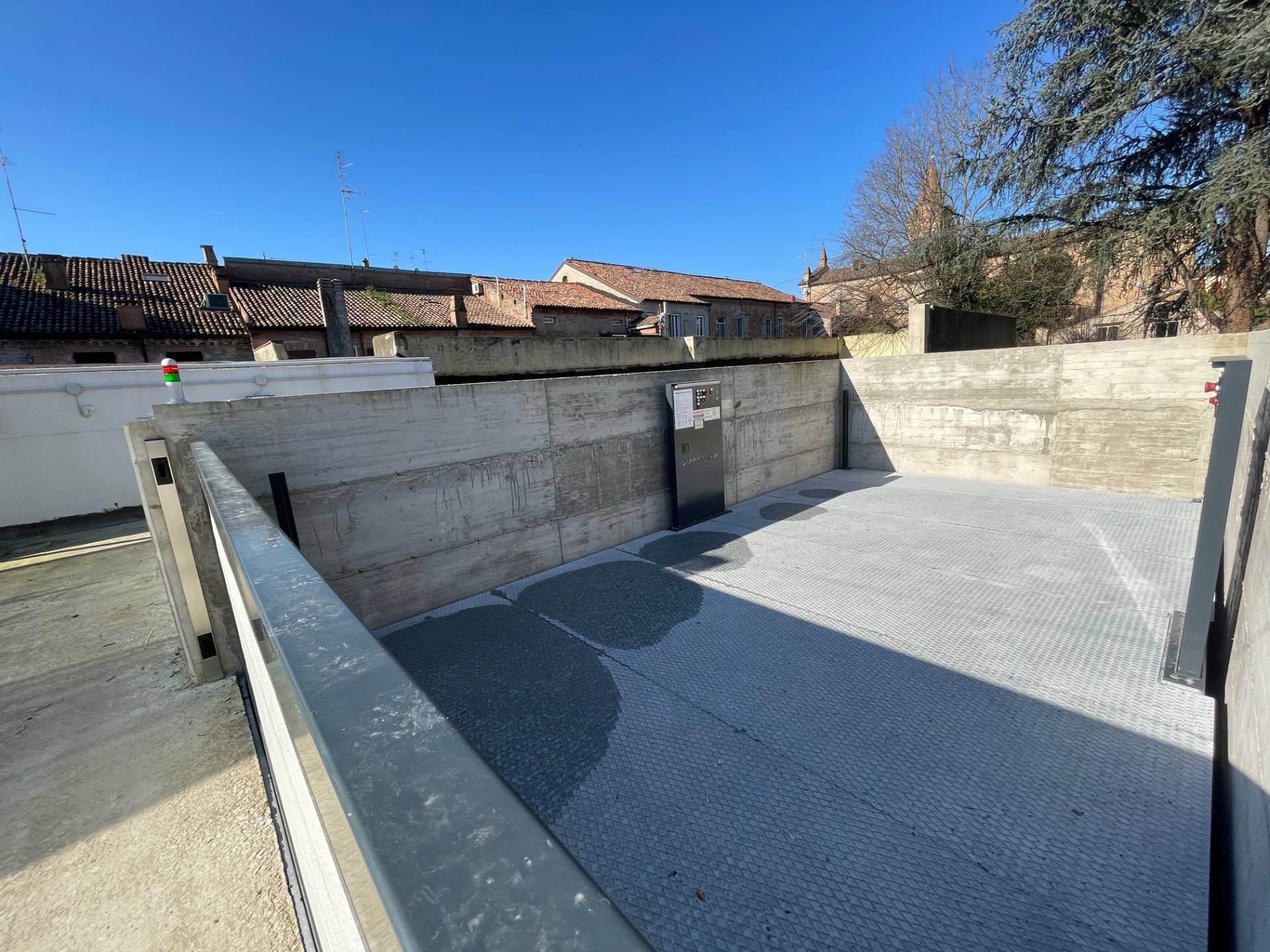 Garage / Posto auto in vendita a Ferrara, Centro storico