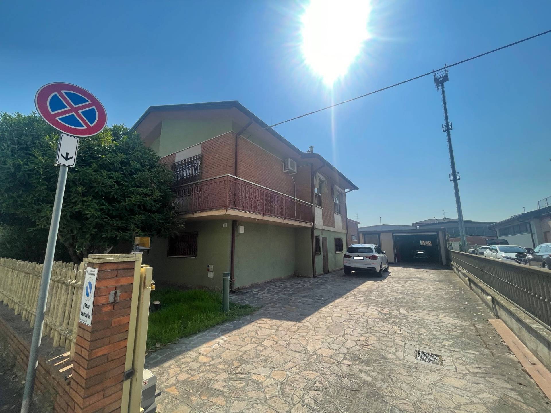 Laboratorio in vendita a Ferrara, Fuori Mura - Zona Sud