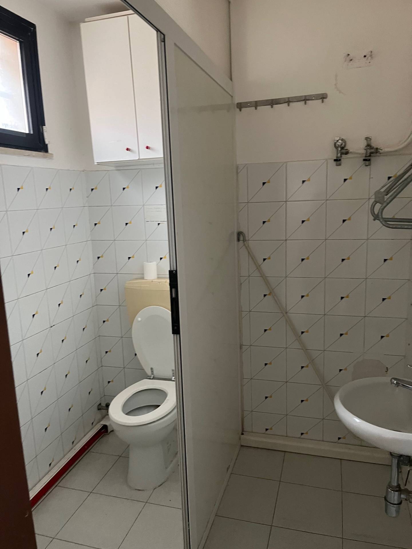 Negozio in affitto a Ferrara, Fuori Mura - Zona Sud