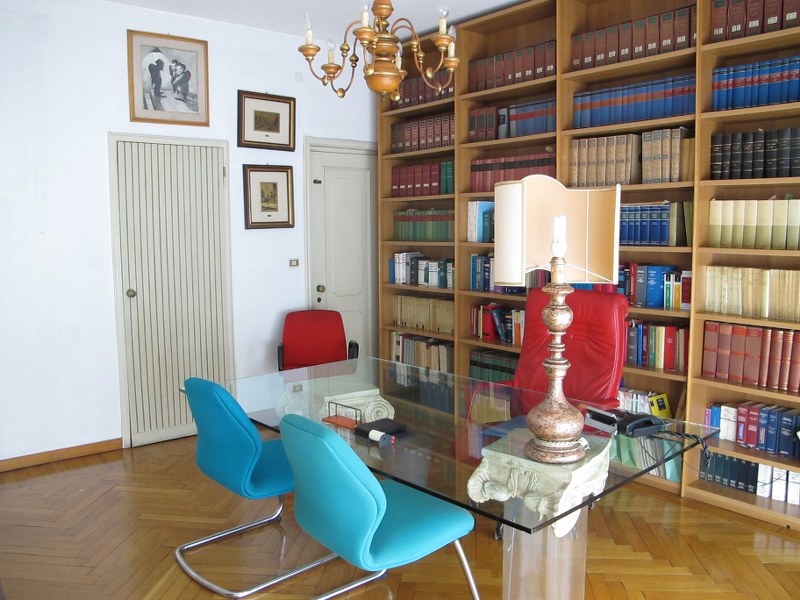 Ufficio in affitto a Ferrara, Centro storico