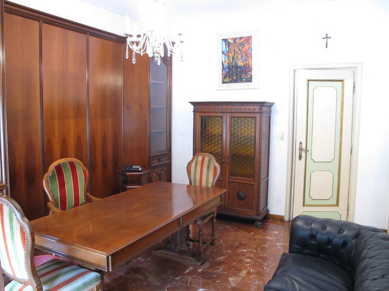 Ufficio in affitto a Ferrara, Centro storico