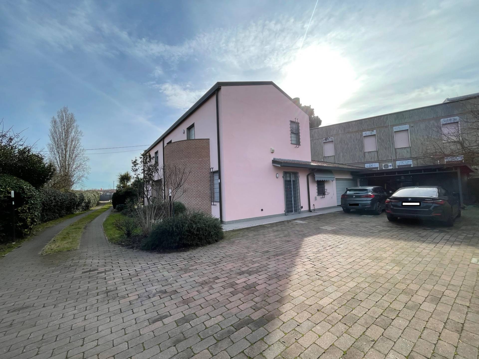 Casa / Villa / Villetta in vendita a Ferrara, Fuori Mura - Zona Est