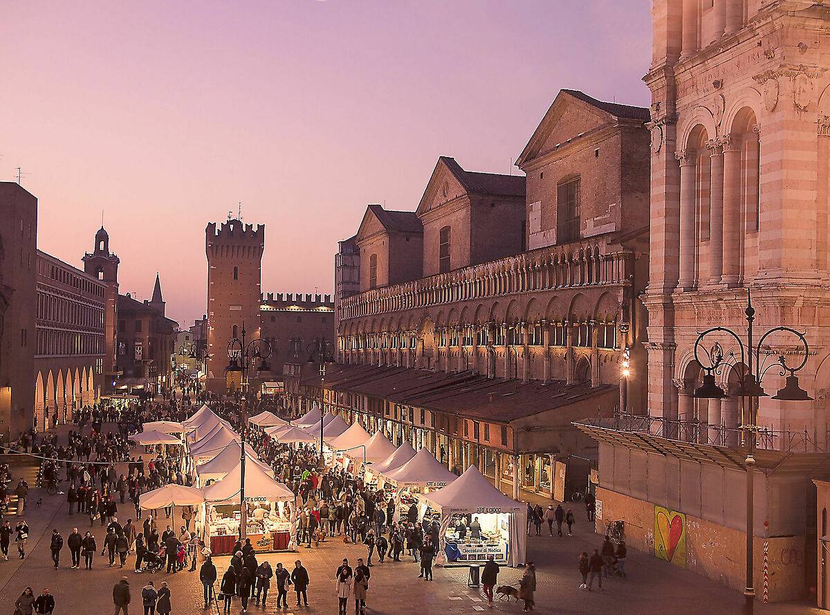 Attivita commerciale in vendita a Ferrara, Centro storico