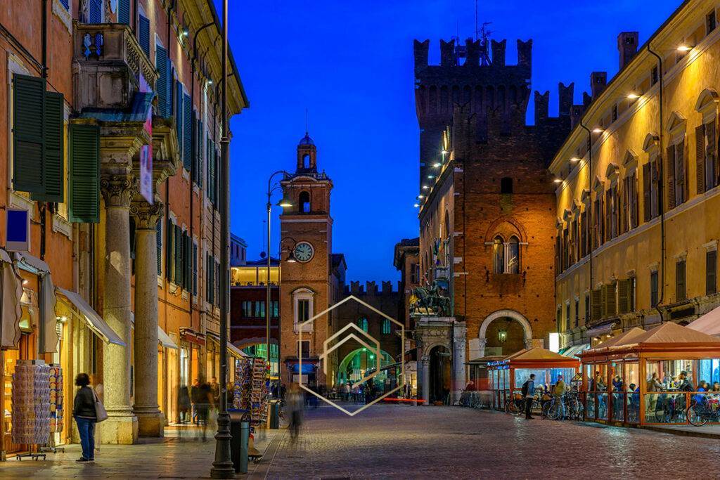 Negozio in vendita a Ferrara, Centro storico