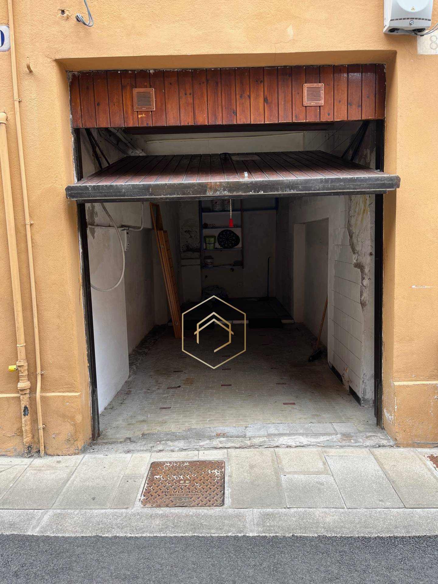 Box o garage in affitto a Ferrara, Centro storico