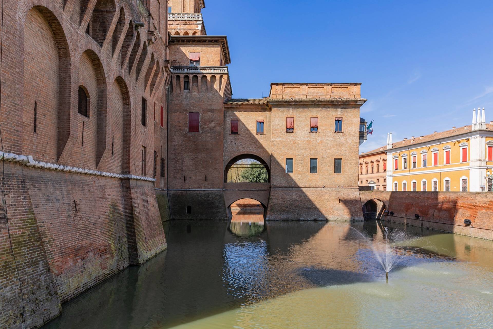 Appartamento in vendita a Ferrara, Centro storico