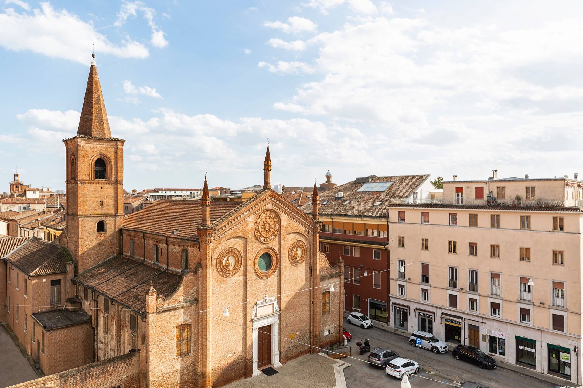 Appartamento in vendita a Ferrara, Centro storico