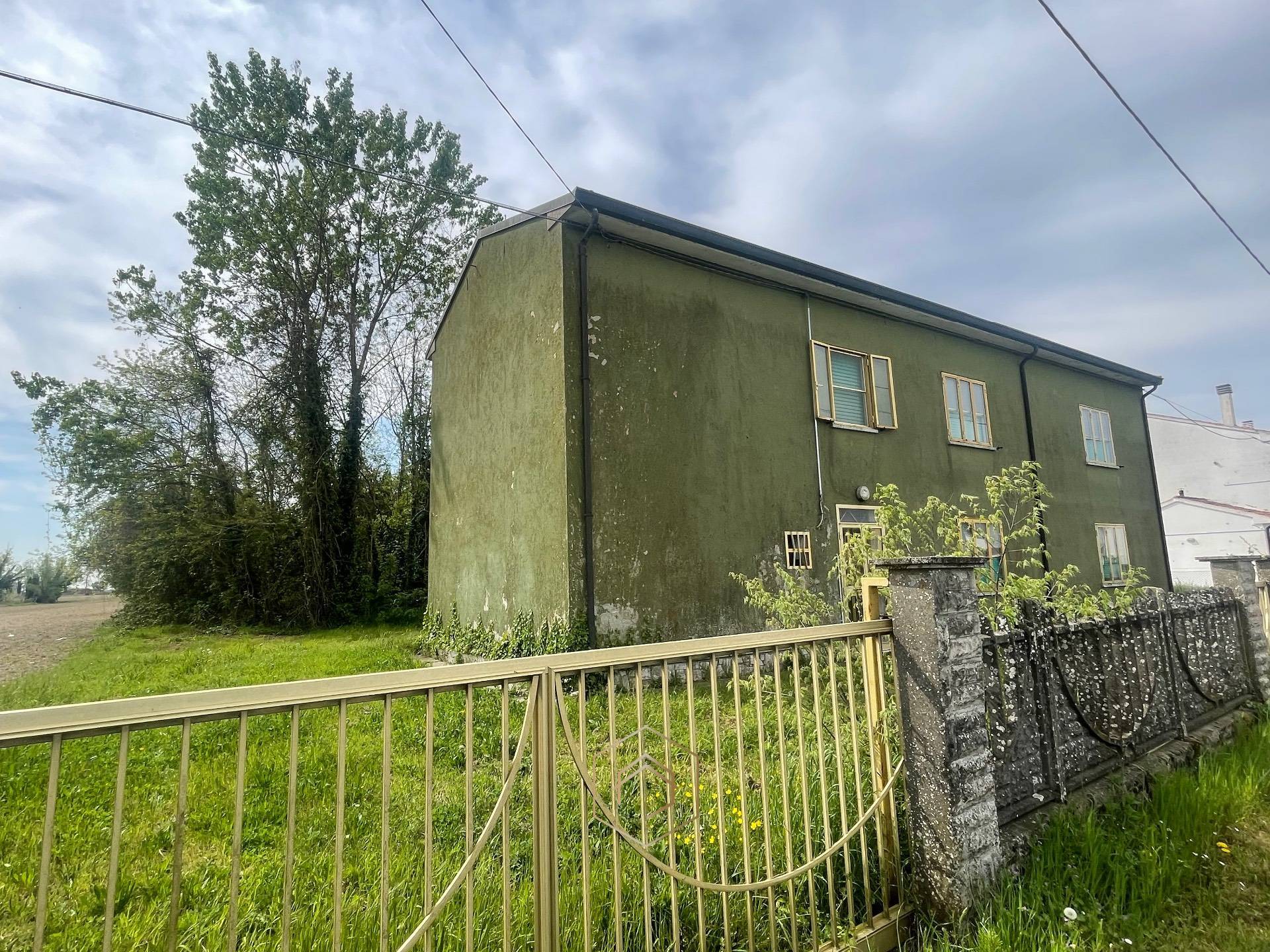 Casa / Villa / Villetta in vendita a Riva del Po