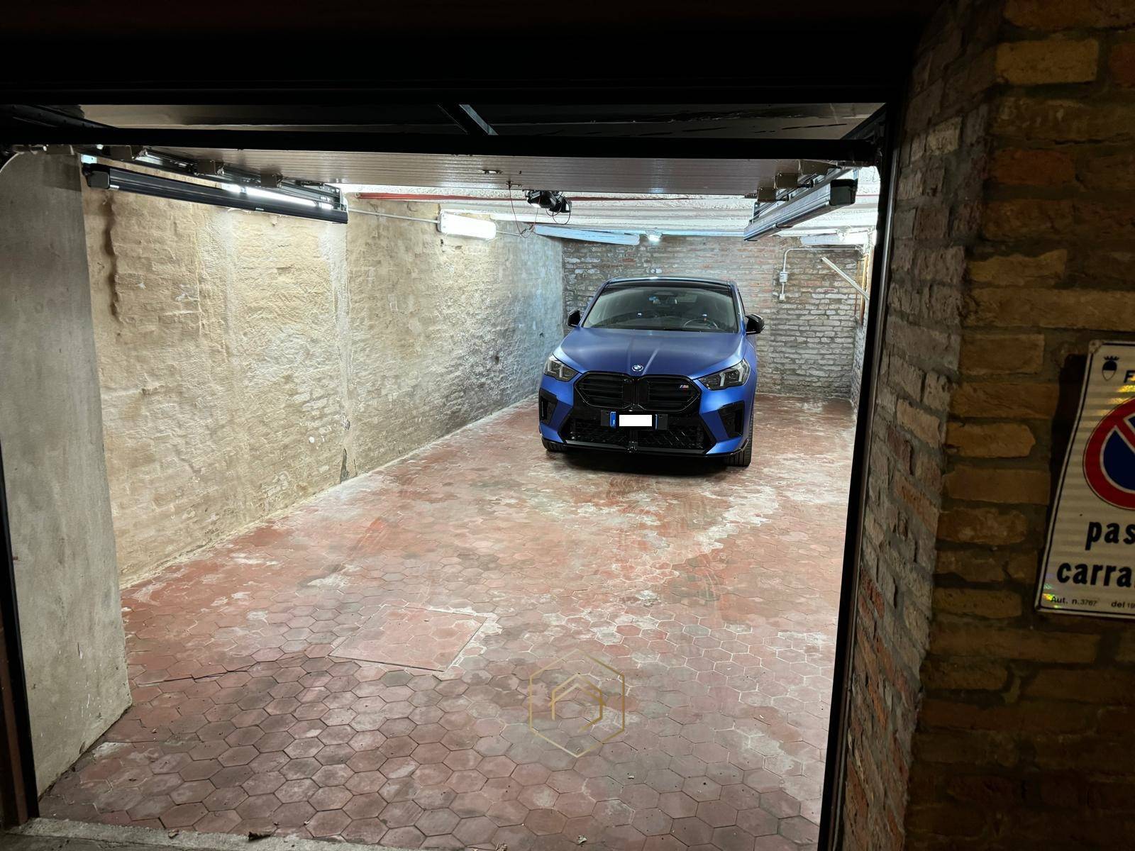 Garage / Posto auto in vendita a Ferrara, Centro storico